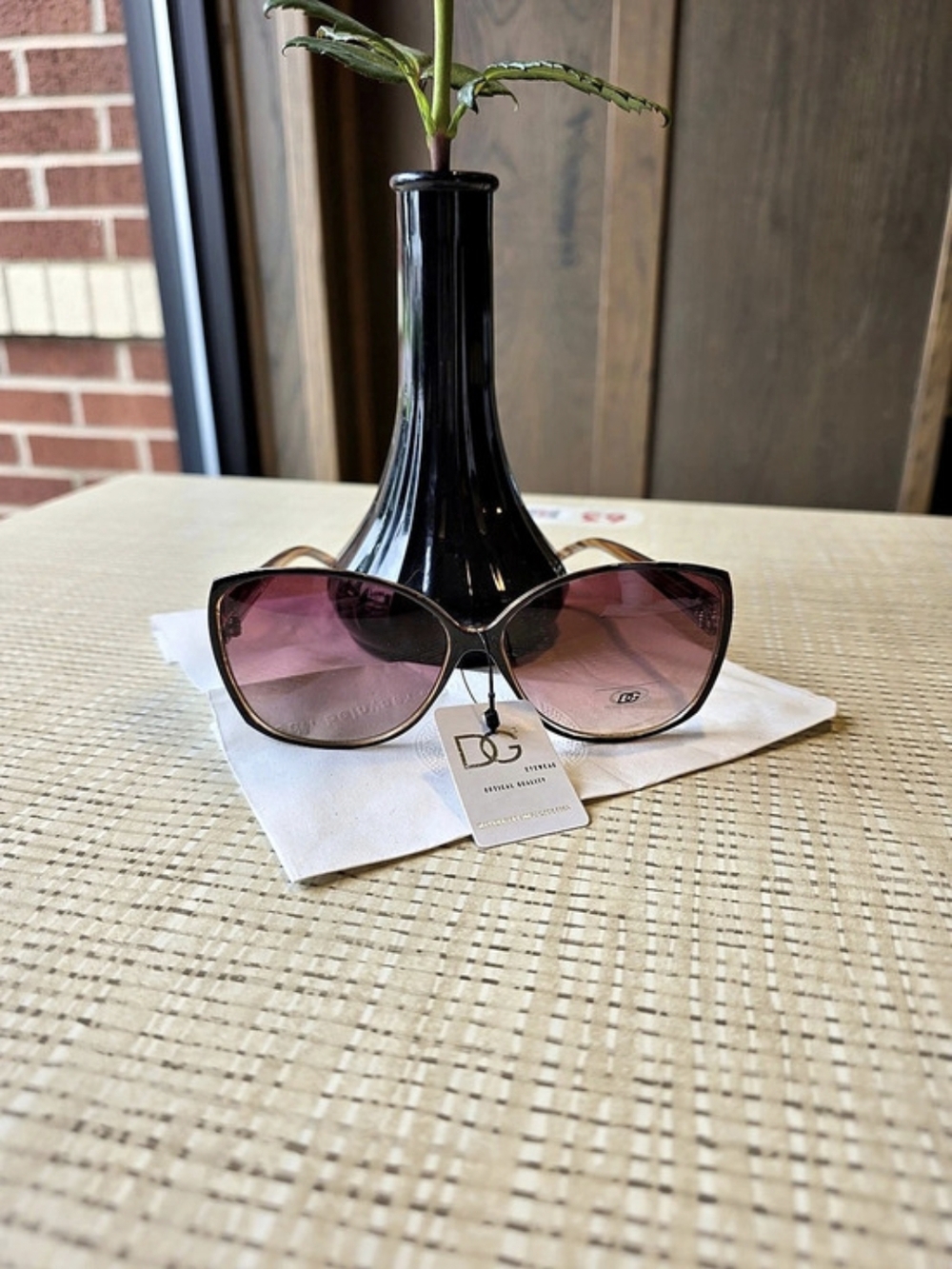 DG Eyewear Brown Gradient Oversized Sunglasses NWT